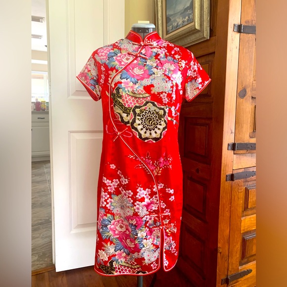 NK Dresses & Skirts - NK 100% Silk Cheongsam Mandarin Dress with frog closures and red trim